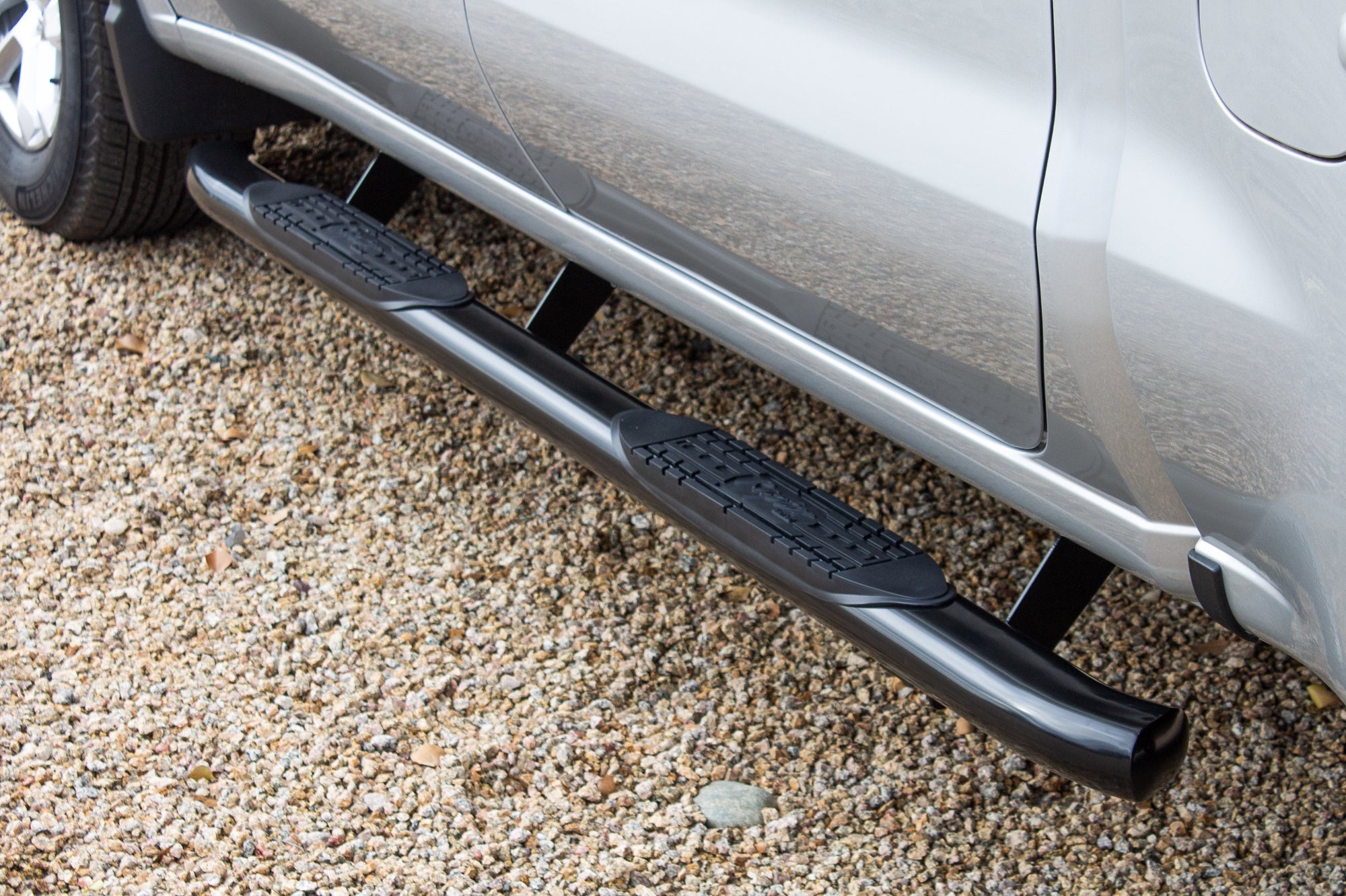 4in Curved OE Style Oval Nerf Bars - Black E-Coated Steel